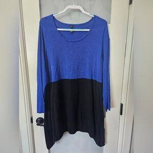 GNW Blue and Black Women's Top